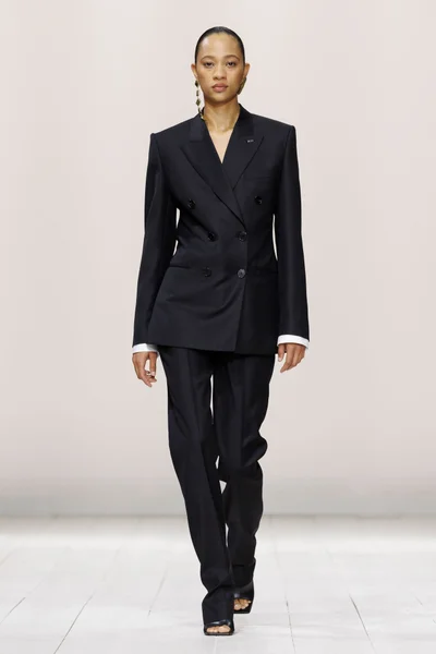 Look 24